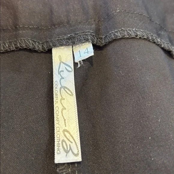 Lulu-B Women's Black and Pink Shorts Set - Picture 3 of 8